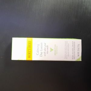 COPY - NIB Burts bees moisturizer